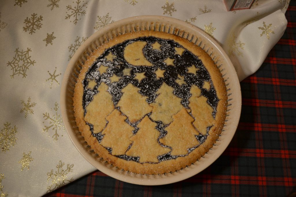 Christmas bleberry and cherry jam pie