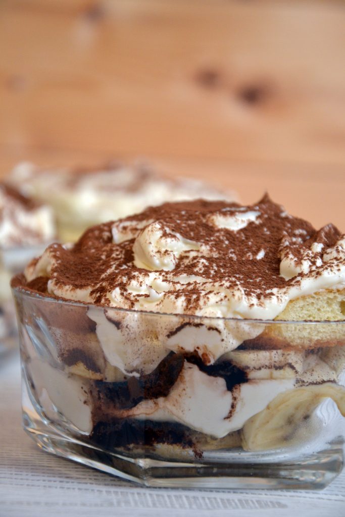 Naminis maskarponės sūrio ir bananų desertas „Tiramisu“