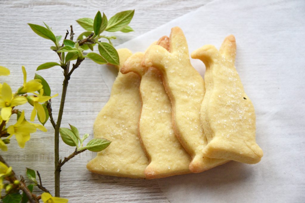 Classic Shortbread Cookies with Lemon Zest and Vanilla