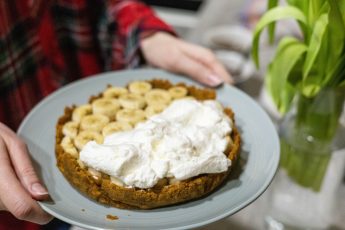 Banoffee arba nekeptas karamelinis bananinis pyragas