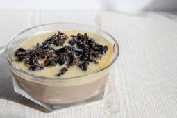 Vištų kepenėlių paštetas su džiovintomis slyvomis